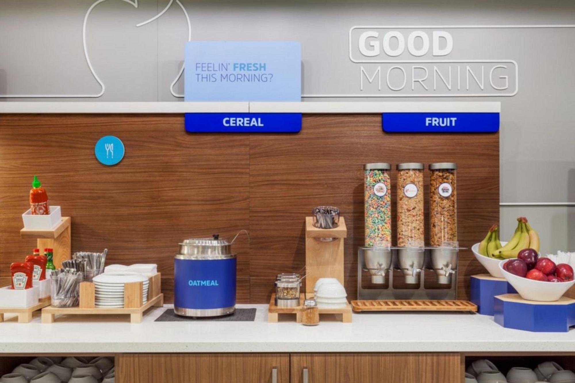 Holiday Inn Express Holly Springs - Raleigh Area By Ihg Экстерьер фото